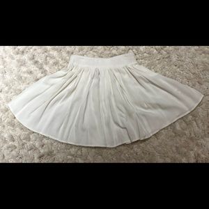 Brandy Melville White Skater Skirt